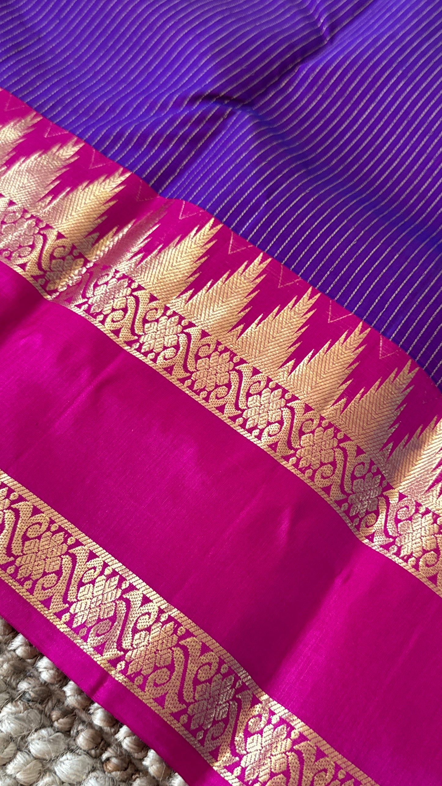 KANJIVARAM PURE SILK HANDLOOM SAREE in Purple and contrast Pink Border and Pallu