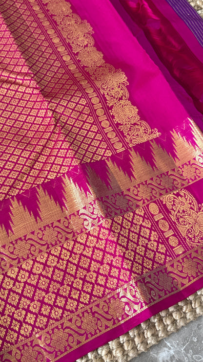 KANJIVARAM PURE SILK HANDLOOM SAREE in Purple and contrast Pink Border and Pallu