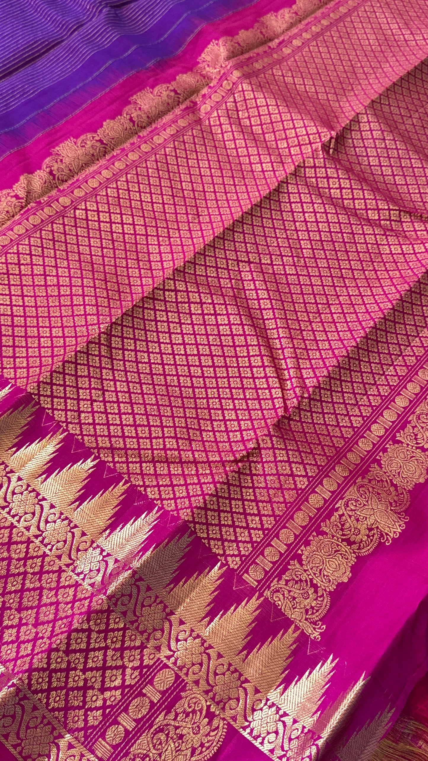 KANJIVARAM PURE SILK HANDLOOM SAREE in Purple and contrast Pink Border and Pallu