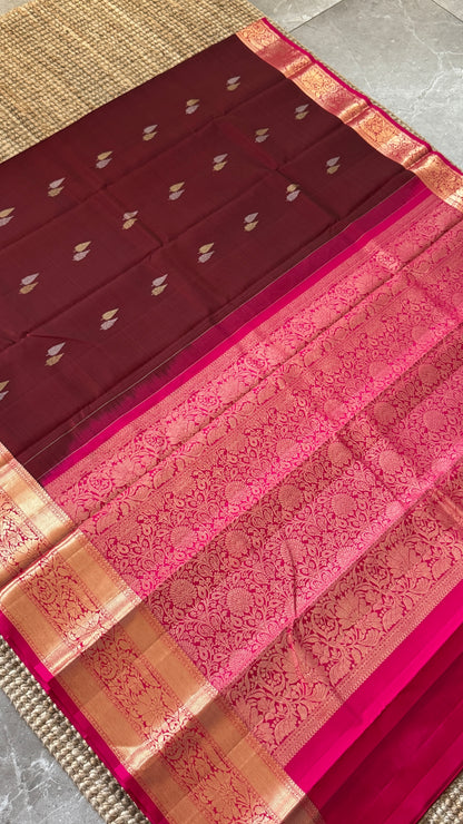 KANJIVARAM PURE SILK HANDLOOM SAREE in Maroon and contrast Pink Border and Pallu