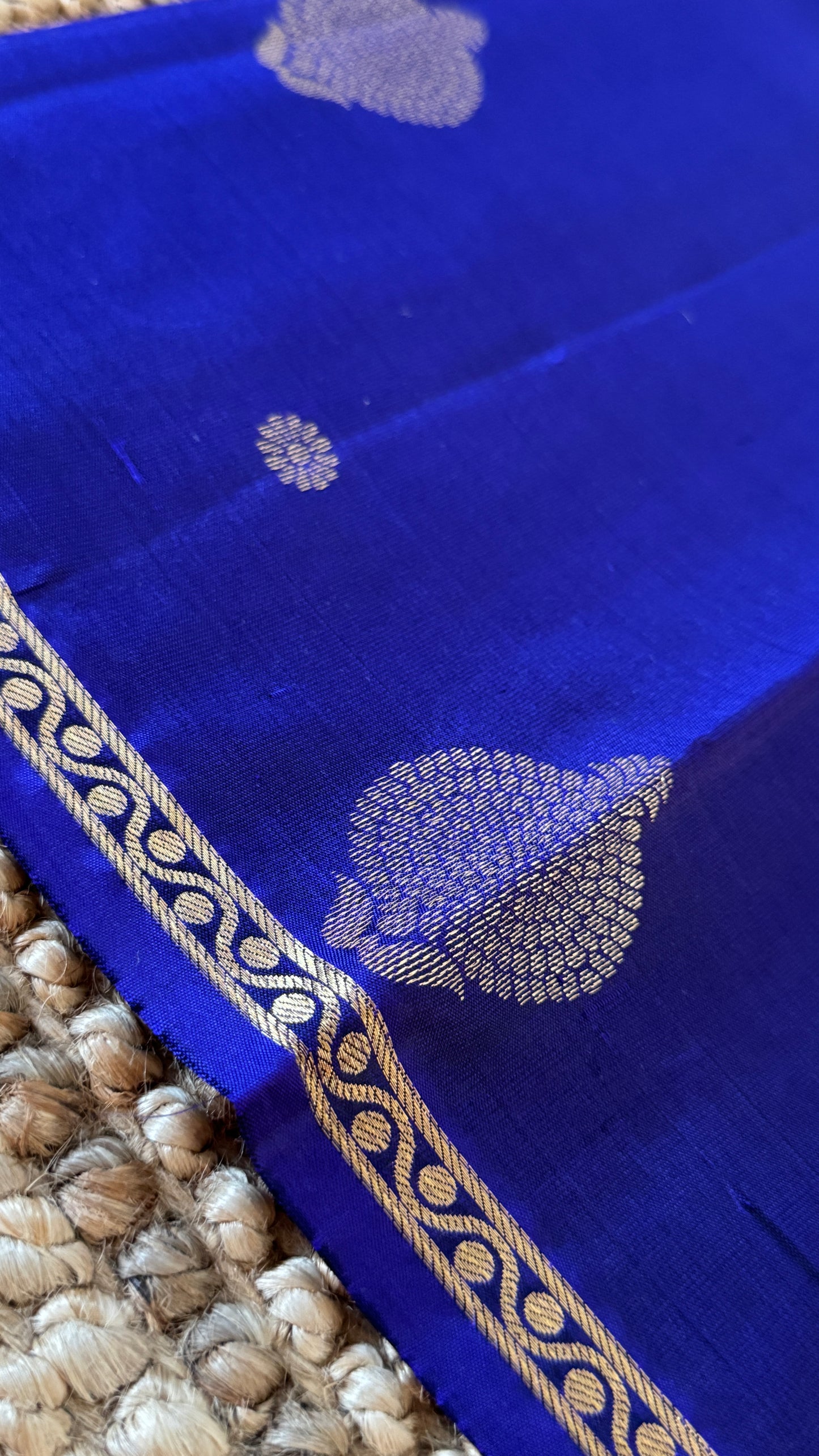 KANJIVARAM PURE SILK HANDLOOM SAREE in Royal Blue and Orange Elegance