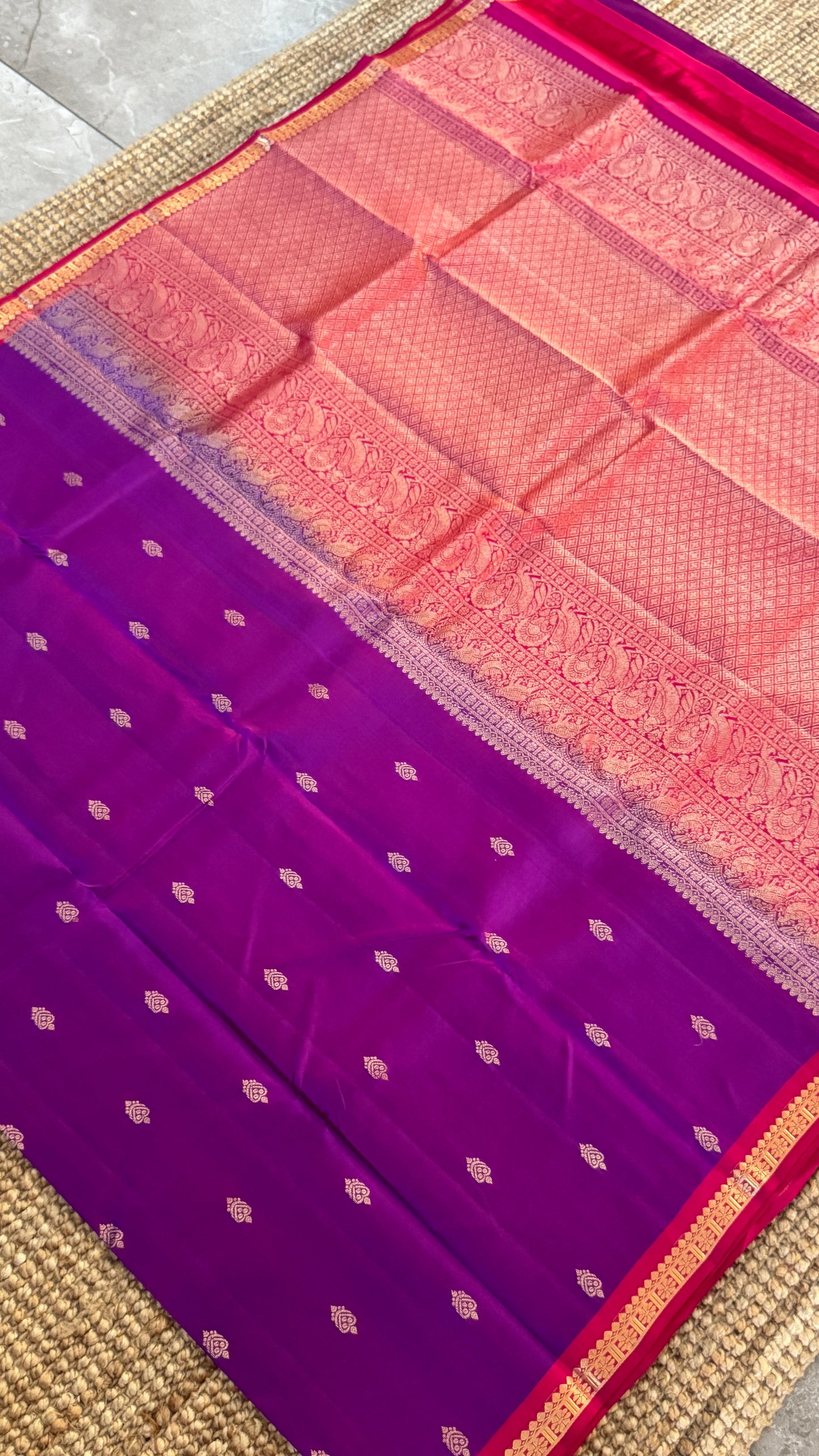 KANJIVARAM PURE SILK HANDLOOM SAREE in Purple and Pink Elegance