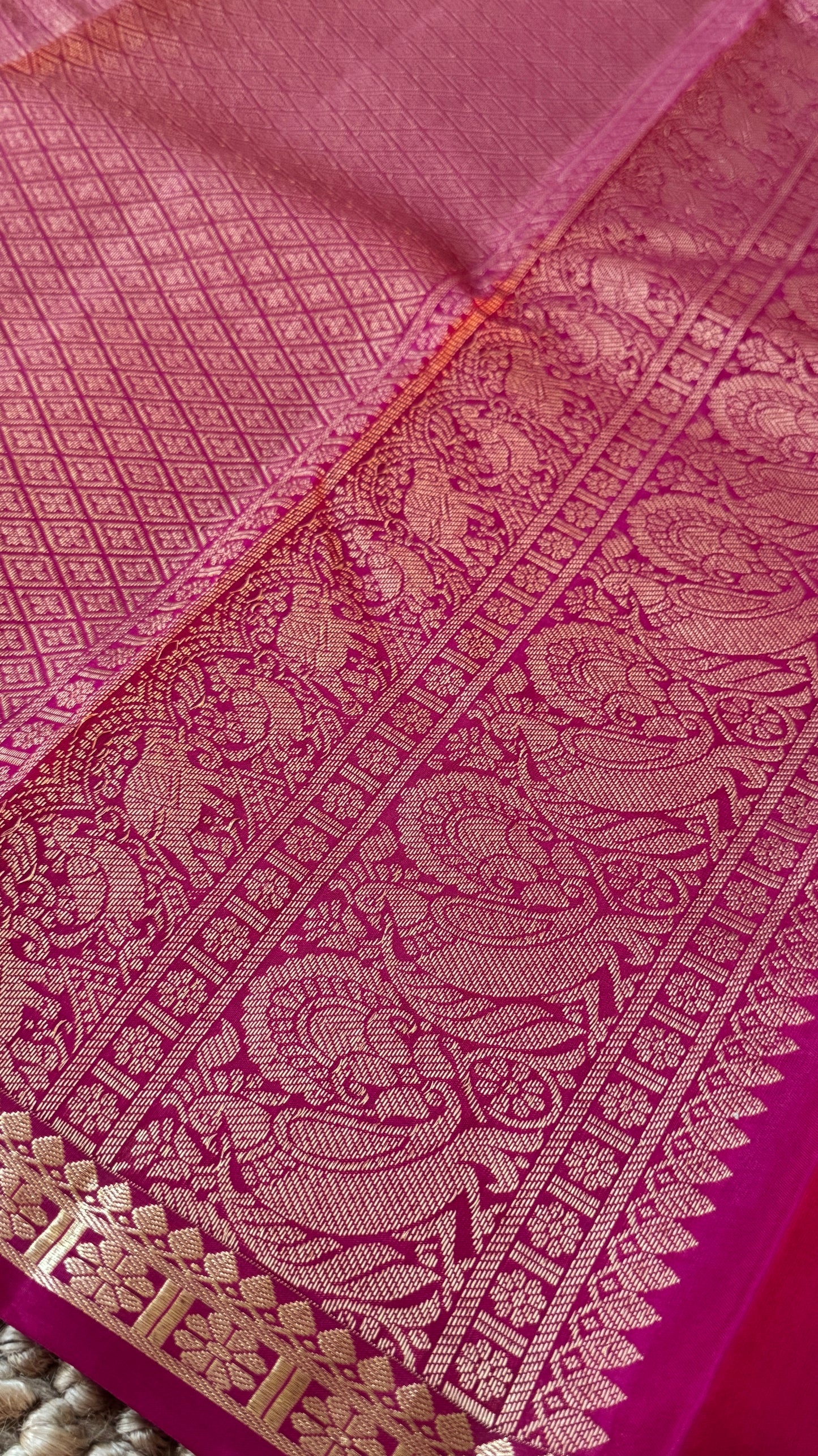 KANJIVARAM PURE SILK HANDLOOM SAREE in Purple and Pink Elegance