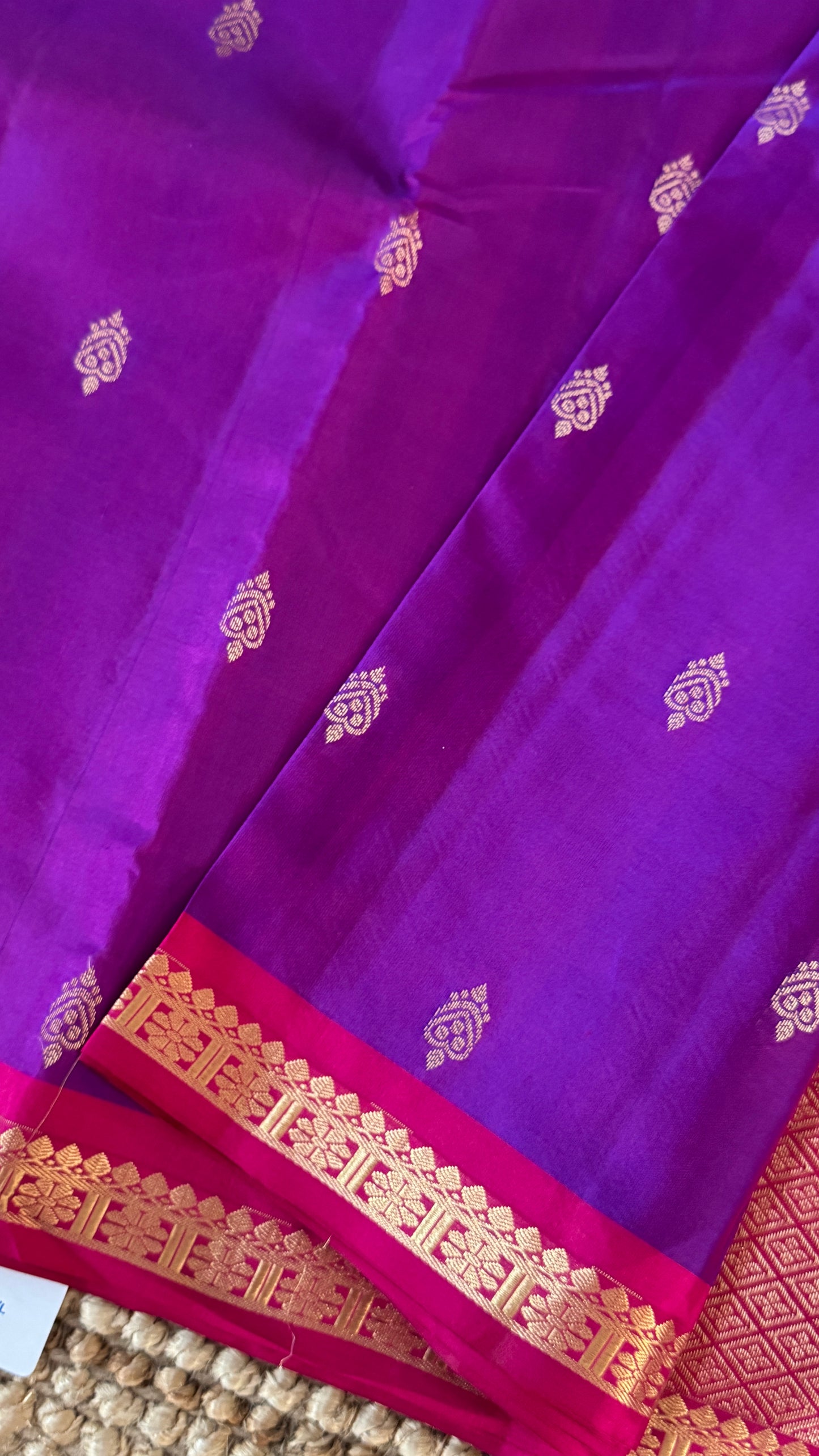 KANJIVARAM PURE SILK HANDLOOM SAREE in Purple and Pink Elegance