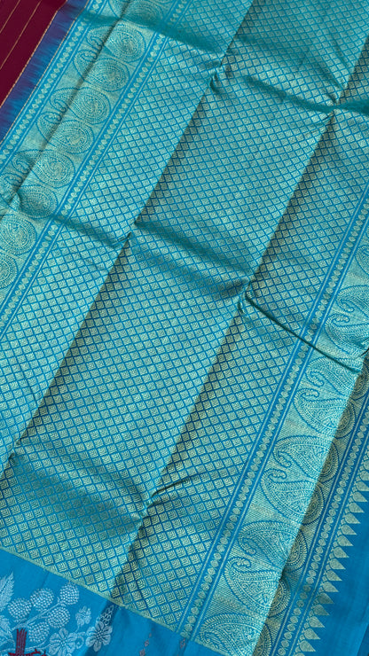 KANJIVARAM PURE SILK HANDLOOM SAREE – MAROON & BLUE, BORDERLESS WITH DUAL ZARI MOTIFS