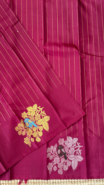 KANJIVARAM PURE SILK HANDLOOM SAREE – MAROON & BLUE, BORDERLESS WITH DUAL ZARI MOTIFS