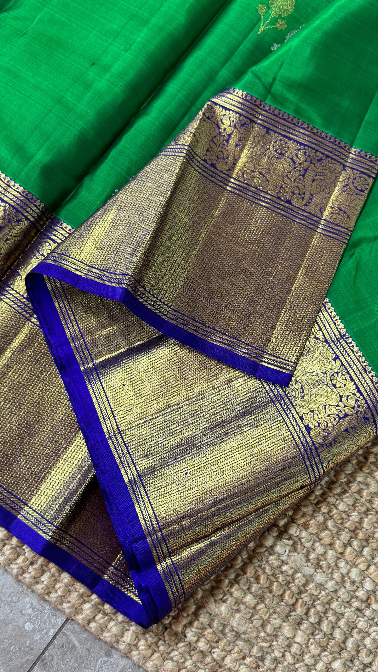 KANJIVARAM PURE SILK HANDLOOM SAREE in Green with Yali motif in Royal Blue