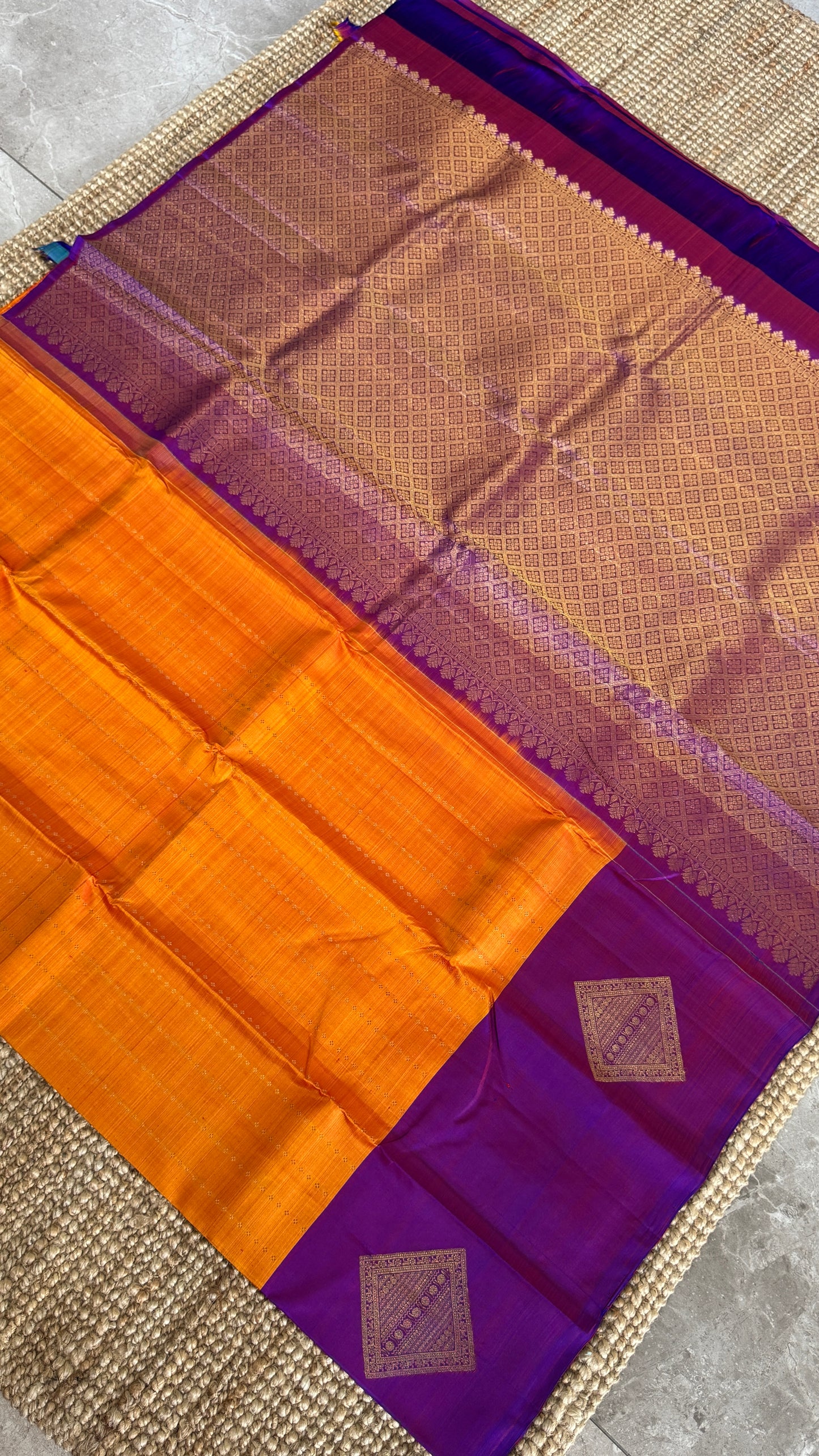 KANJIVARAM PURE SILK HANDLOOM SAREE – ORANGE WITH CONTRAST PURPLE PALLU