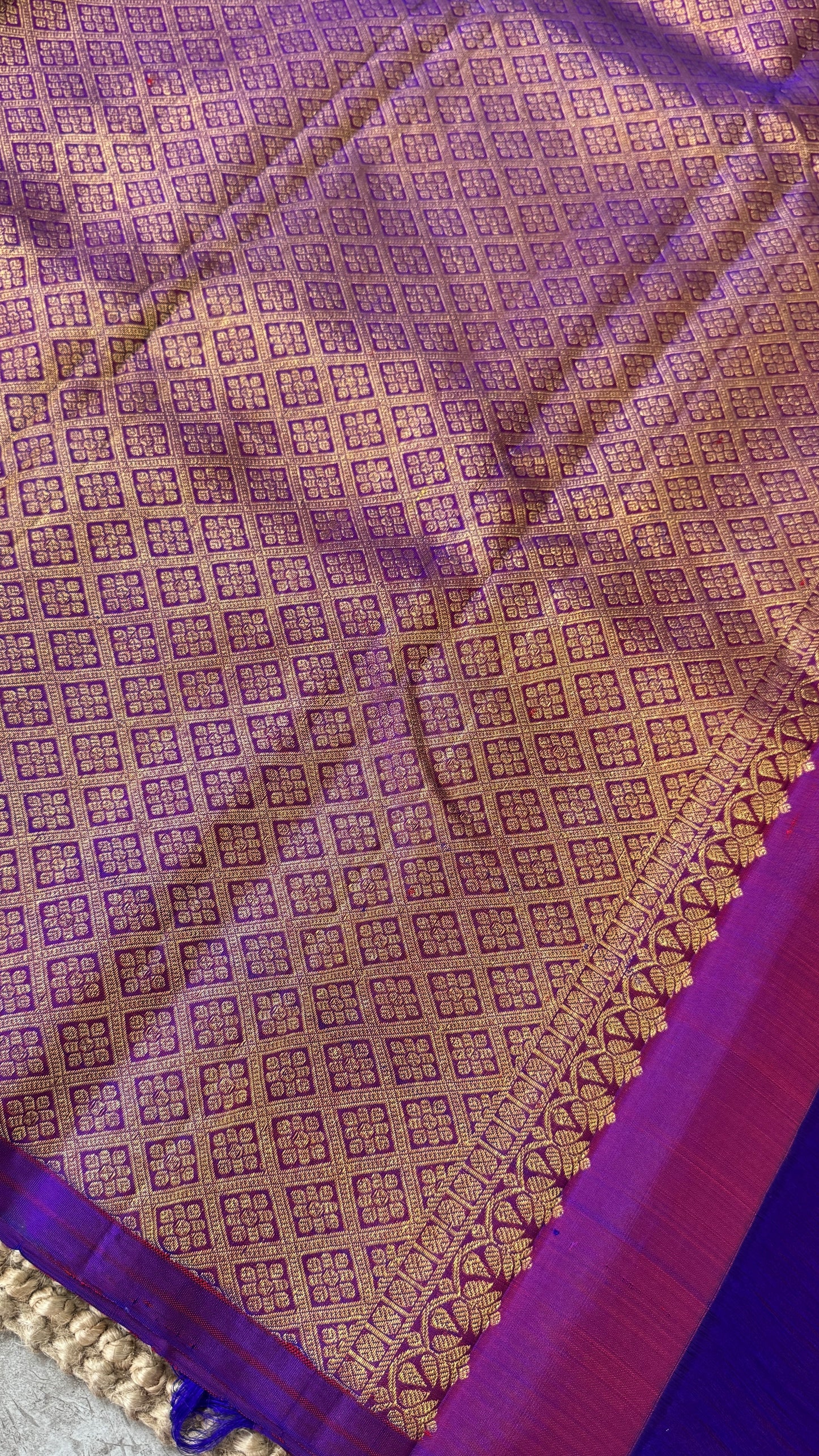 KANJIVARAM PURE SILK HANDLOOM SAREE – ORANGE WITH CONTRAST PURPLE PALLU