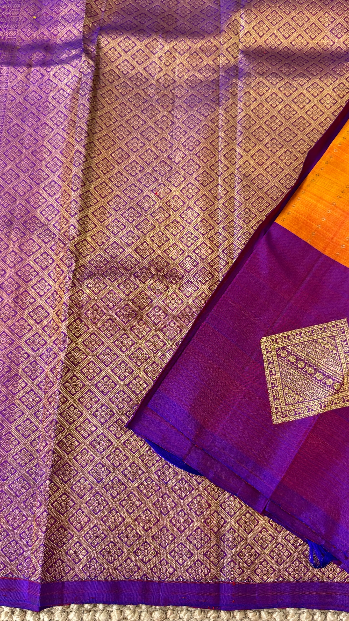 KANJIVARAM PURE SILK HANDLOOM SAREE – ORANGE WITH CONTRAST PURPLE PALLU