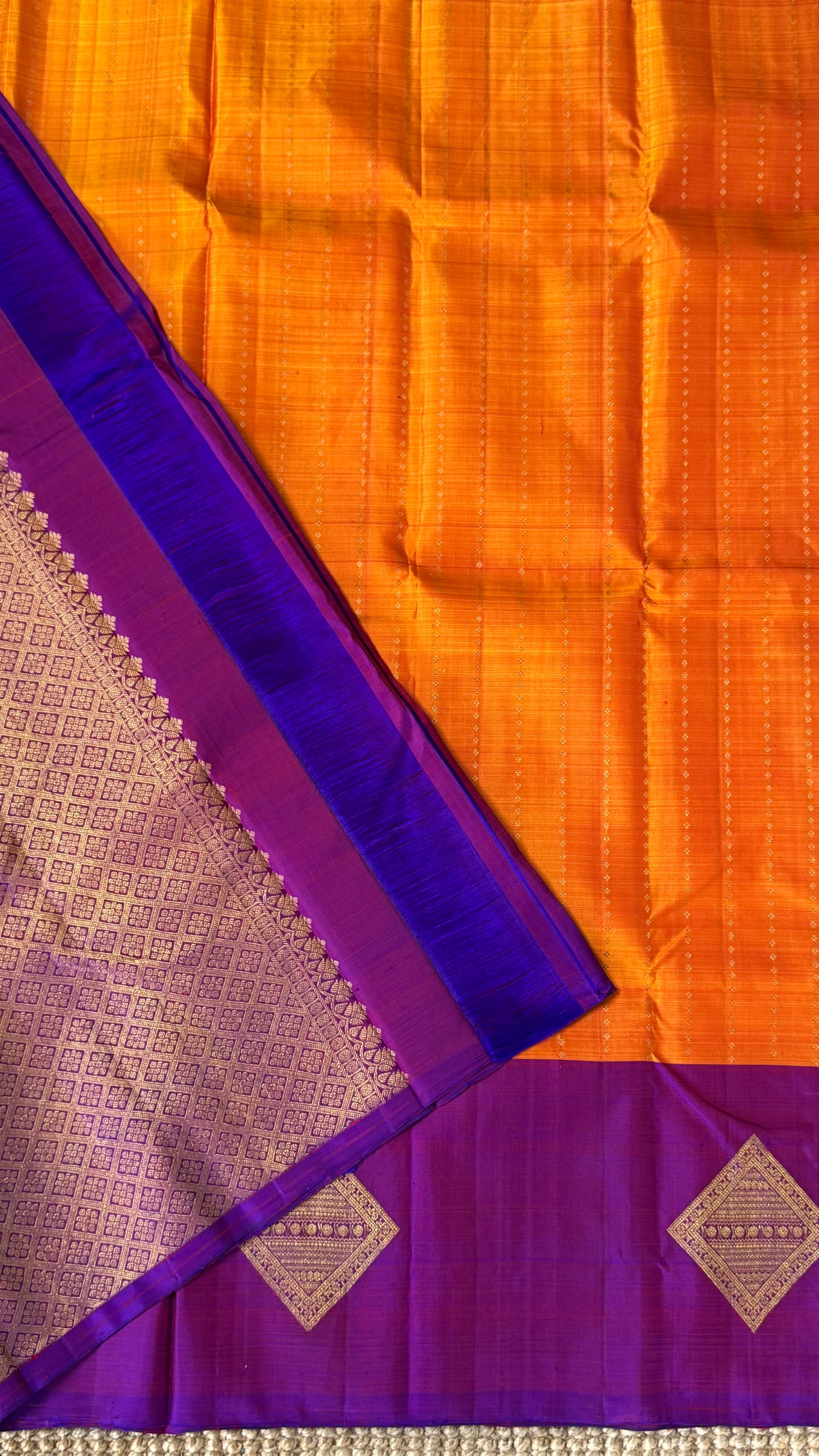 KANJIVARAM PURE SILK HANDLOOM SAREE – ORANGE WITH CONTRAST PURPLE PALLU