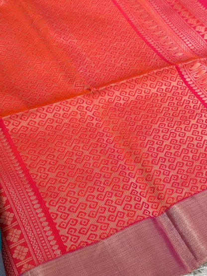 Handloom KANJIVARAM PURE SOFT SILK SAREE WITH ELEGANT BORDERS – Rama Green with Orange/Pink dual tone