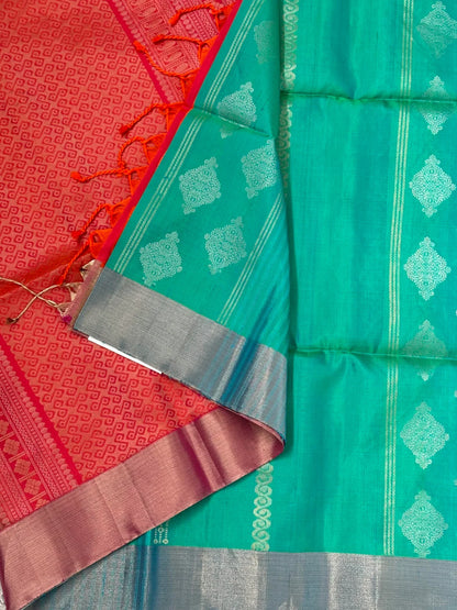 Handloom KANJIVARAM PURE SOFT SILK SAREE WITH ELEGANT BORDERS – Rama Green with Orange/Pink dual tone