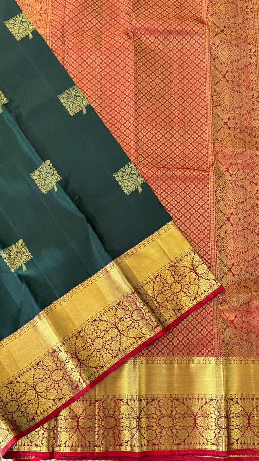 KANJIVARAM PURE SILK HANDLOOM SAREE in Bottle Green and contrast Red Pallu and Border