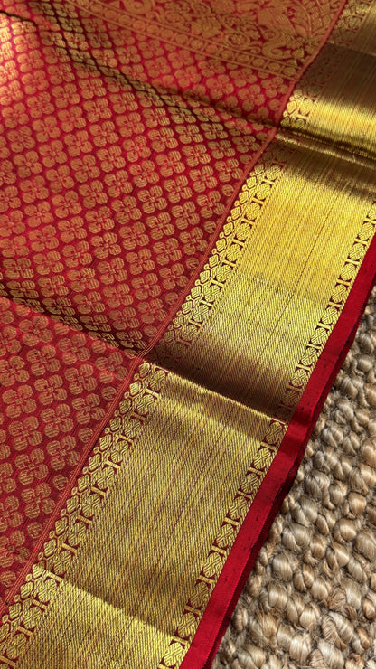 KANJIVARAM PURE SILK HANDLOOM SAREE in Bottle Green and contrast Red Pallu and Border
