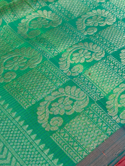 Handloom KANJIVARAM PURE SOFT SILK SAREE WITH small border – Hot pink