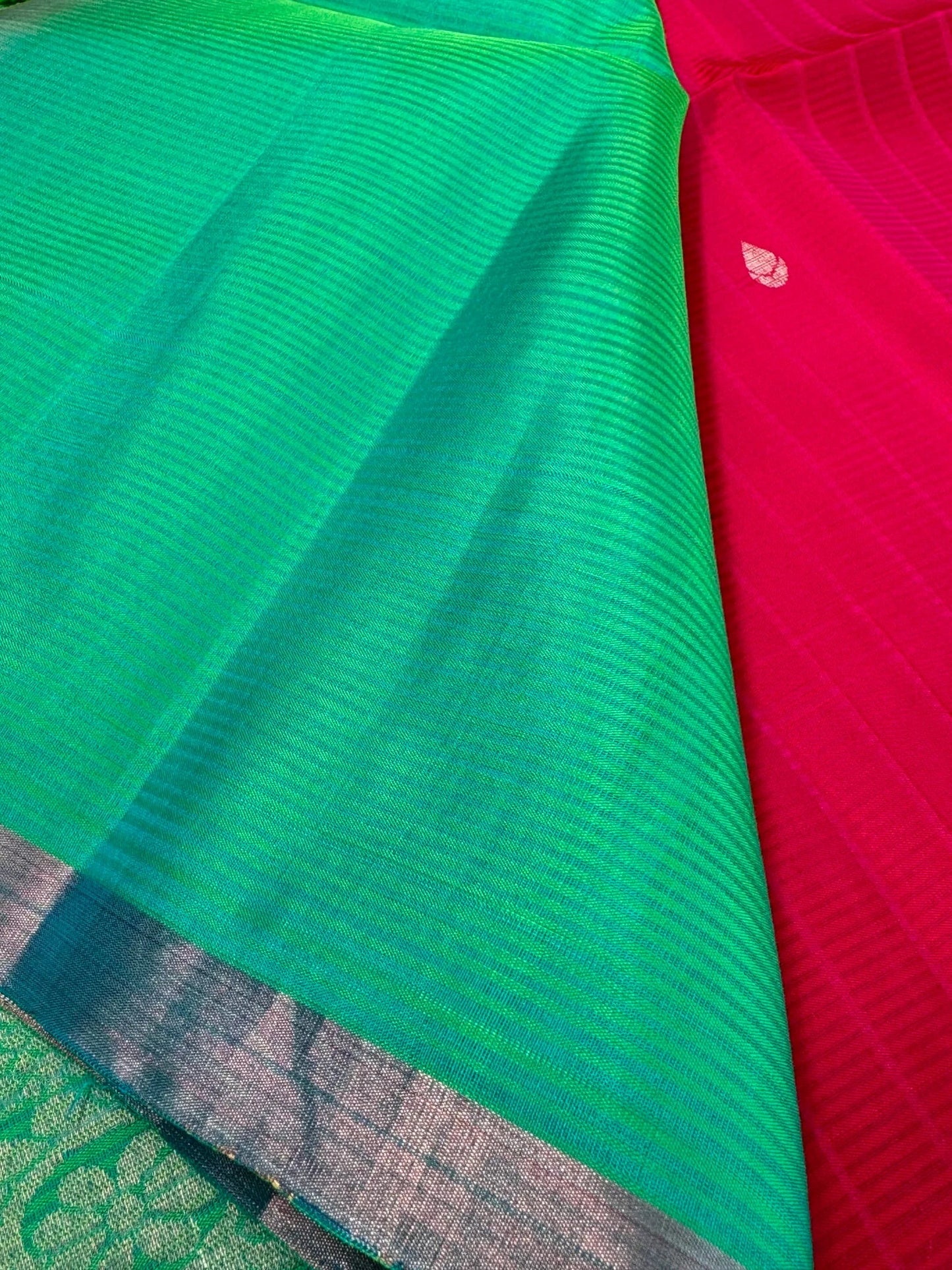 Handloom KANJIVARAM PURE SOFT SILK SAREE WITH small border – Hot pink