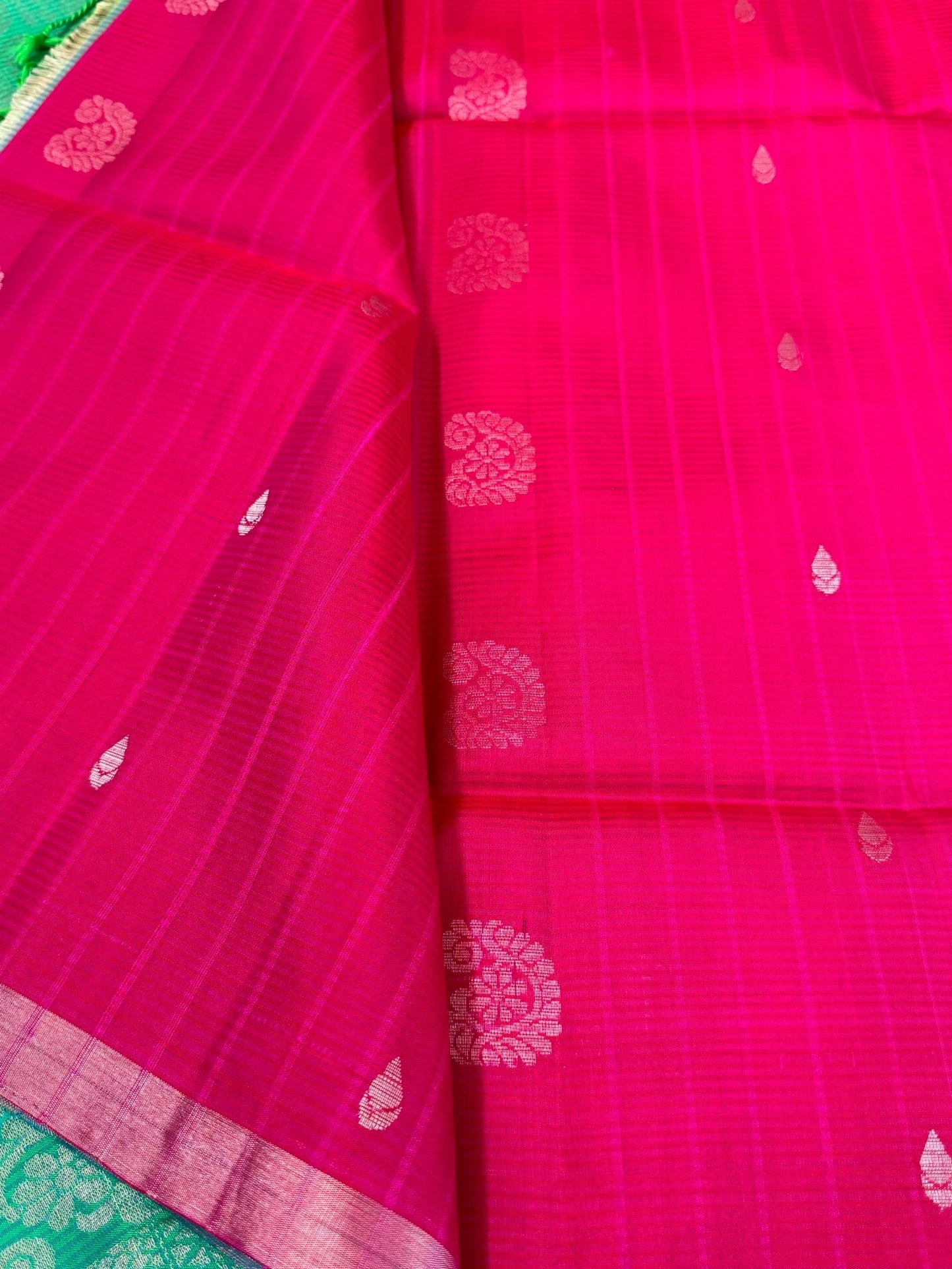 Handloom KANJIVARAM PURE SOFT SILK SAREE WITH small border – Hot pink