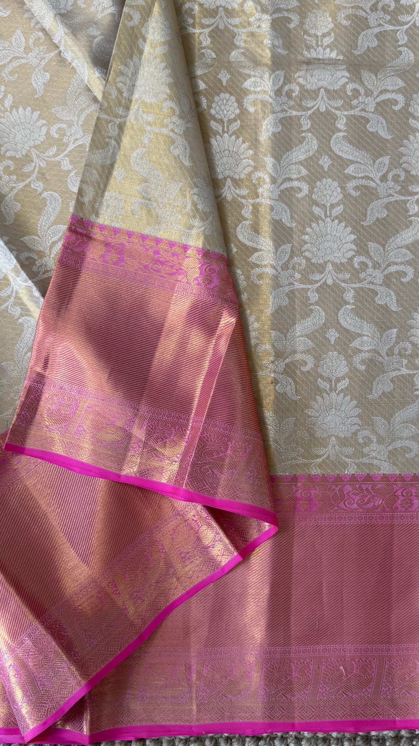 PURE TISSUE KANJIVARAM SILK HANDLOOM SAREE – BEIGE WITH PINK BORDER