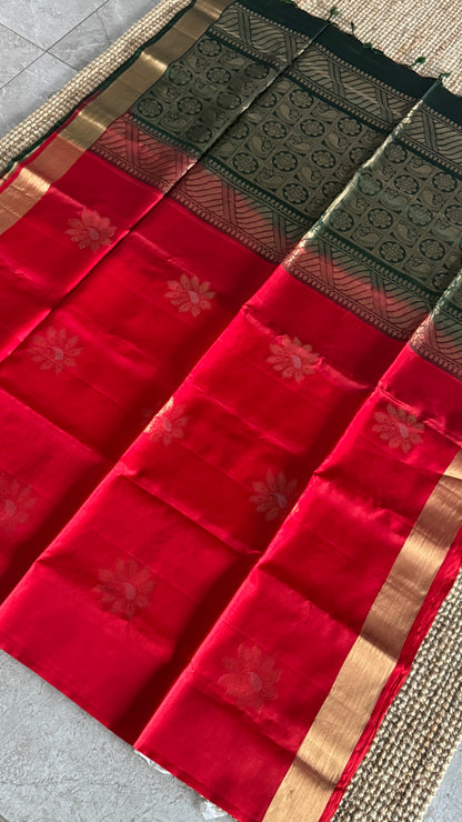 KANCHIVARAM PURE SOFT SILK HANDLOOM SAREE – Red with Bottle Green Pallu