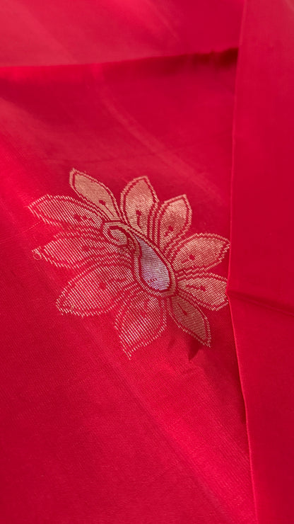 KANCHIVARAM PURE SOFT SILK HANDLOOM SAREE – Red with Bottle Green Pallu
