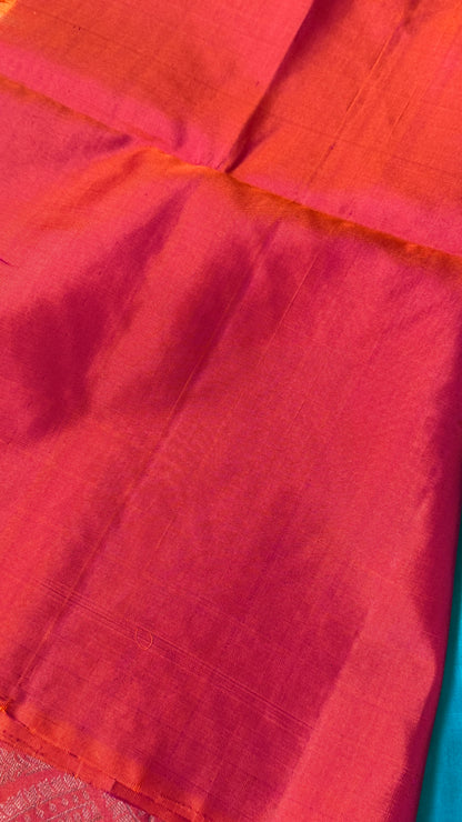 Pure Kanjivaram Soft Silk  Borderless Saree – Copper Sulphate Blue with Dual Tone Pallu