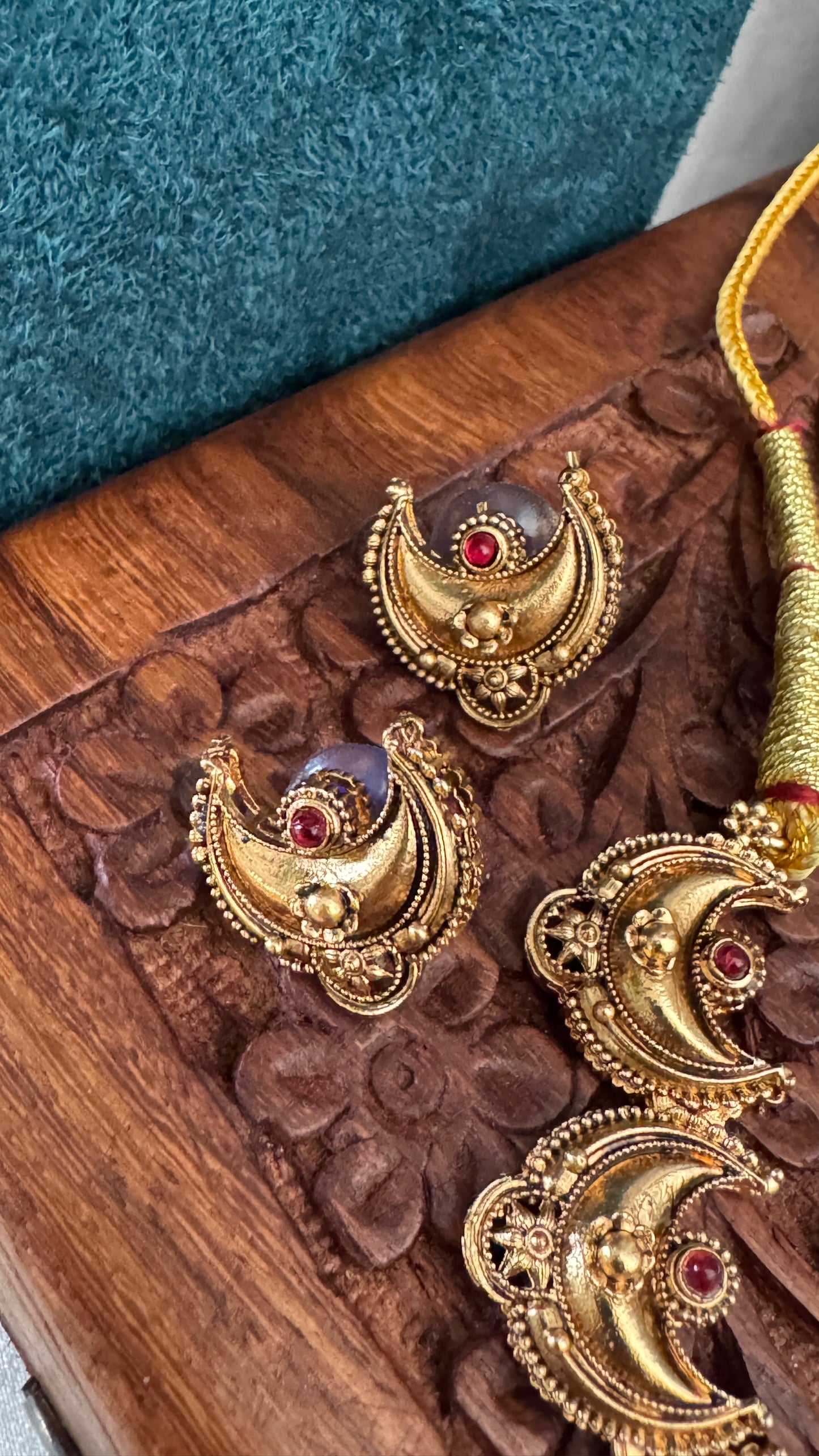 Gold-Toned Crescent Motif Choker Necklace Set