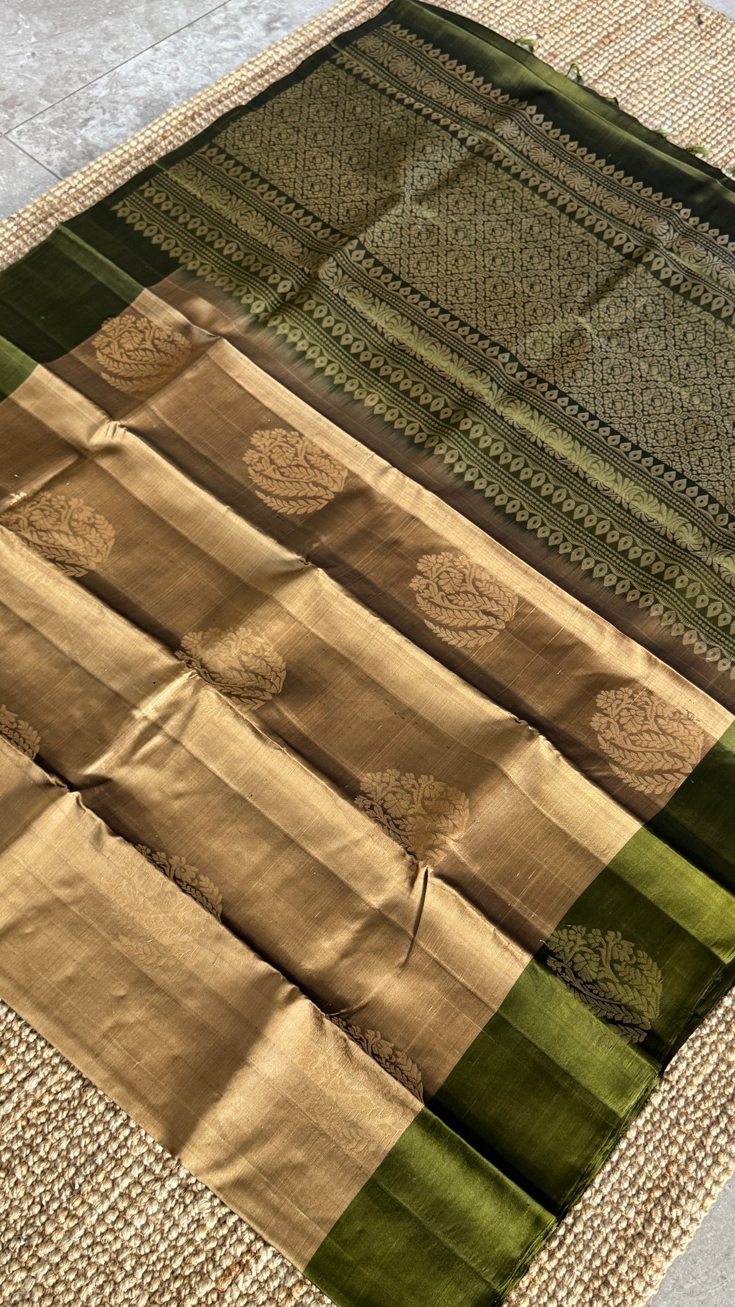 Pure Handloom Soft Silk Saree – Champagne color with Olive green