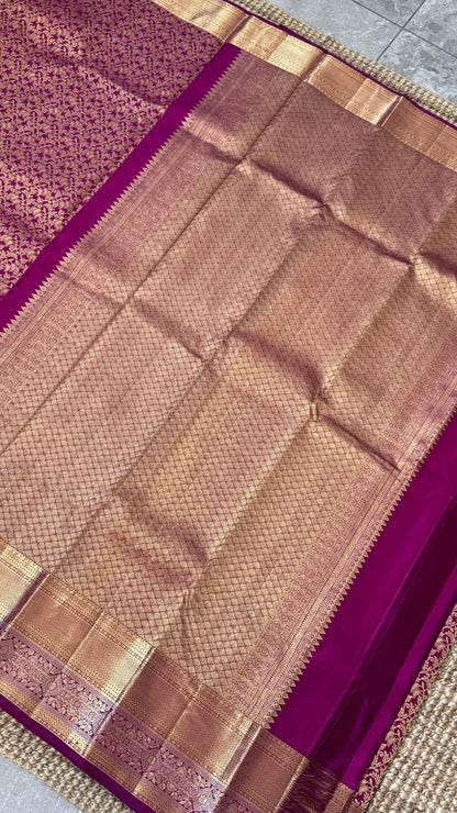Pure Kanchivaram Silk Saree – Exquisite Pink with Gold Zari Brocade Weaving