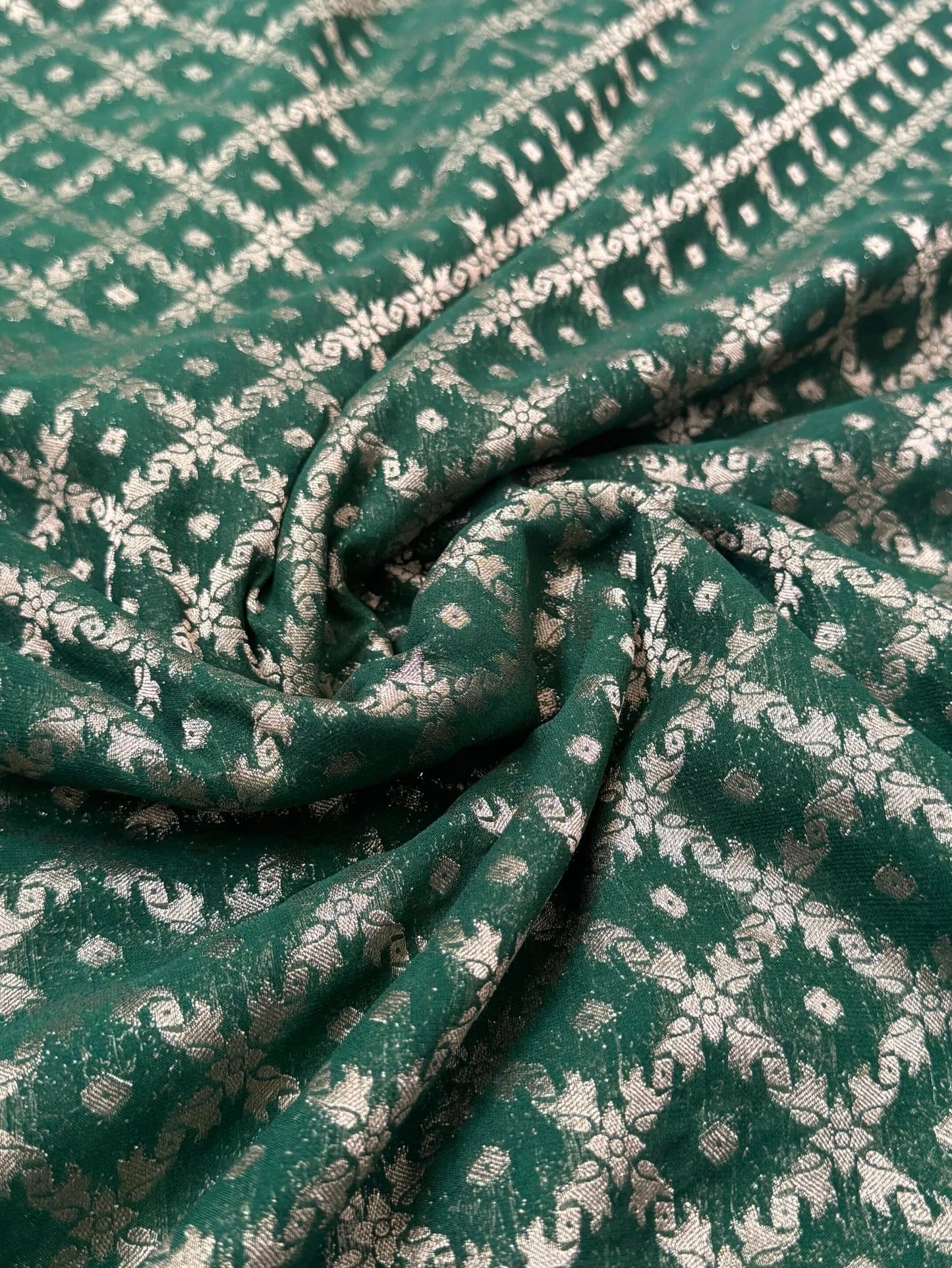 Pure Georgette Silk Banarasi Saree – Green and Magenta