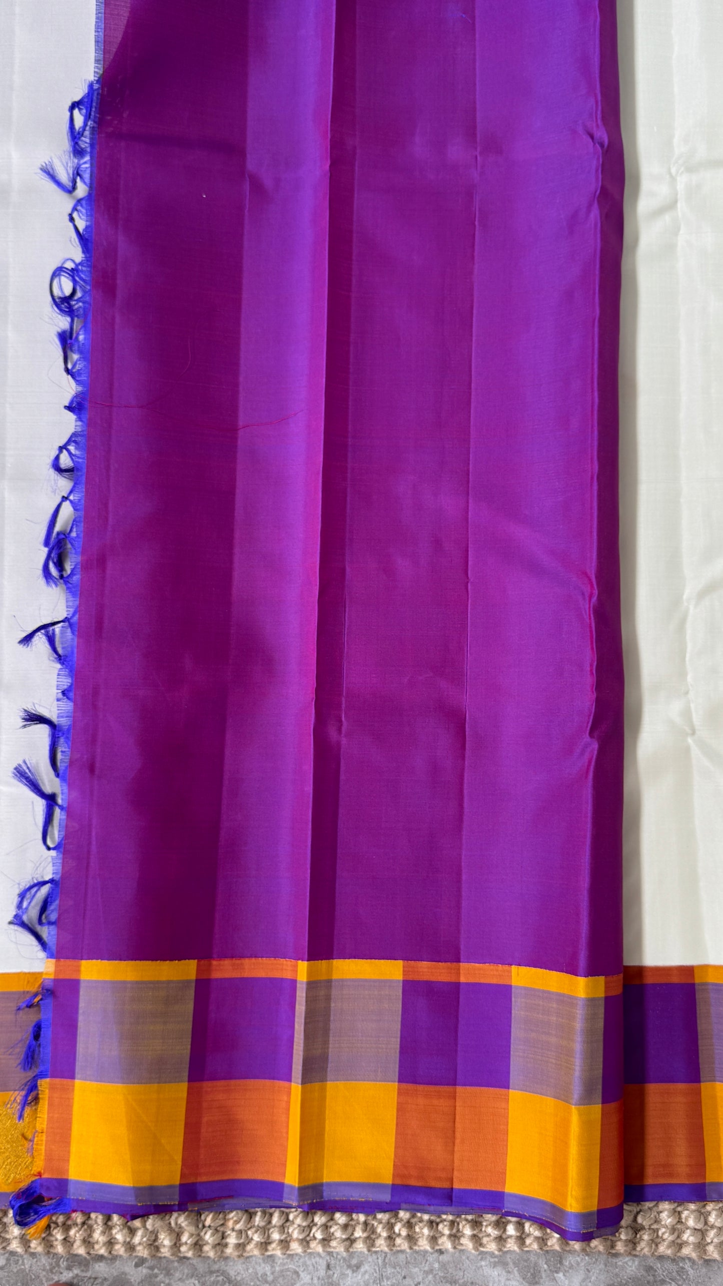 KANJIVARAM PURE SILK HANDLOOM SAREE – Half white with Multicolor Border