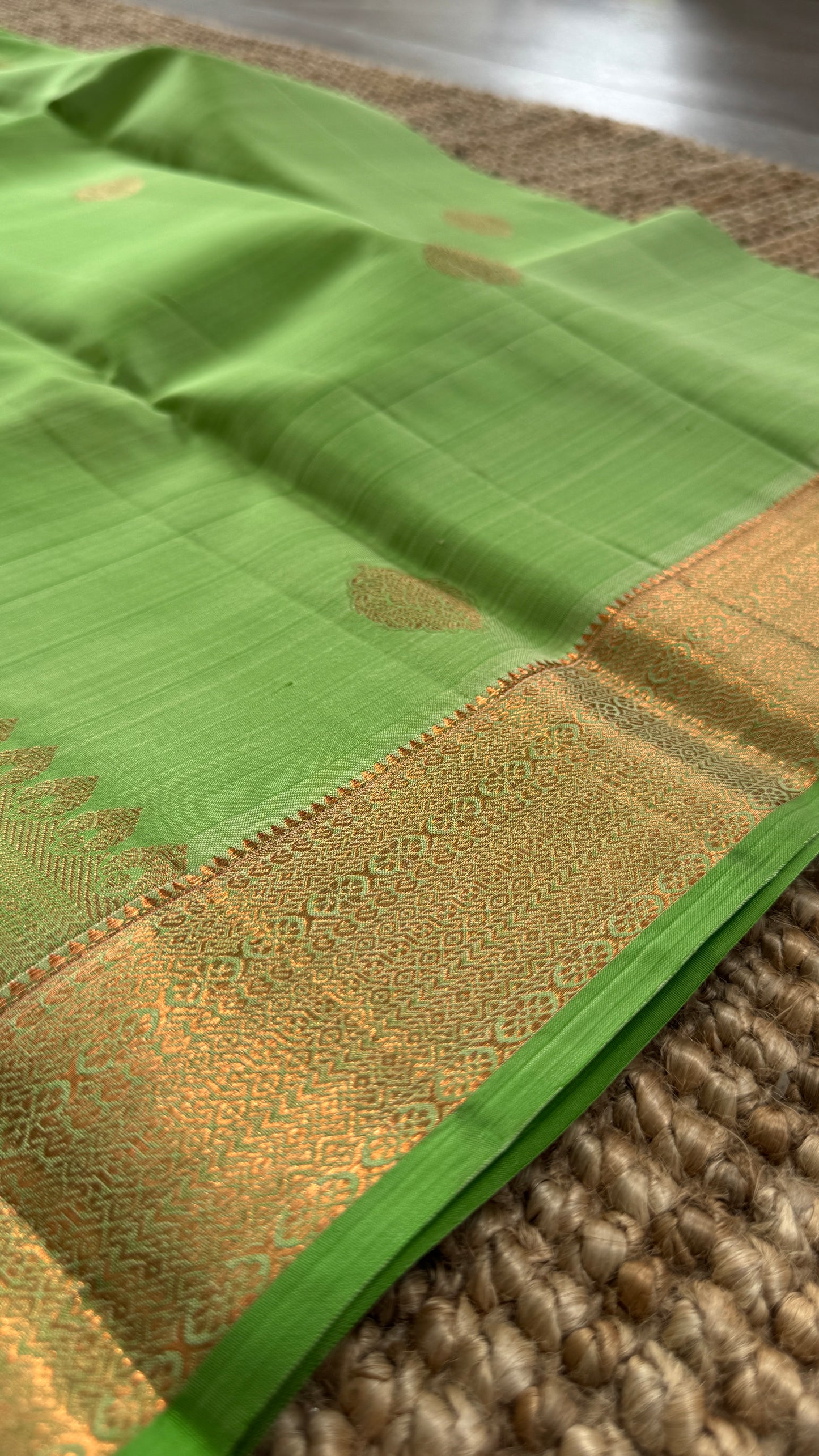 Pure Handloom Kanchivaram Silk Saree with Silver Zari Motifs and Double-Sided Border - Green