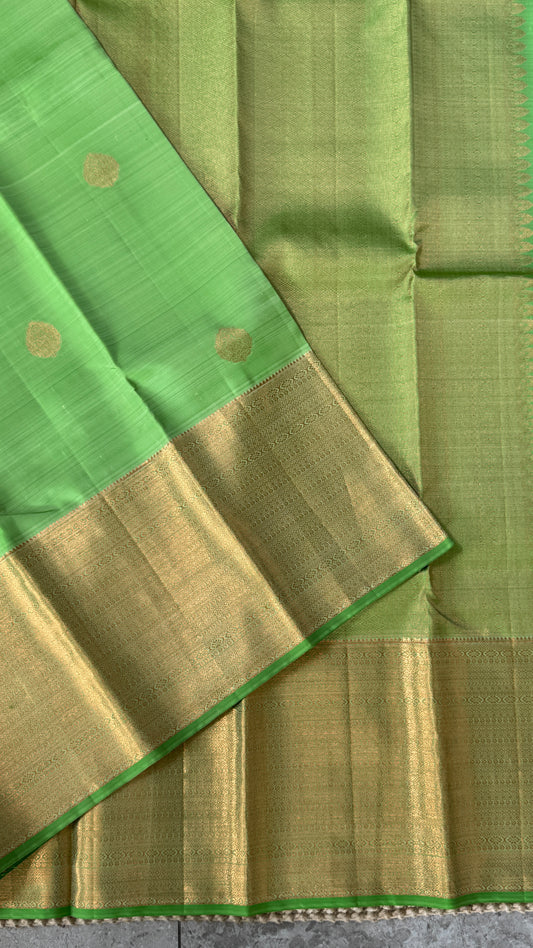 Pure Handloom Kanchivaram Silk Saree with Silver Zari Motifs and Double-Sided Border - Green