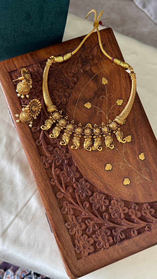 Antique Elephant Choker Neckpiece with Jhumka