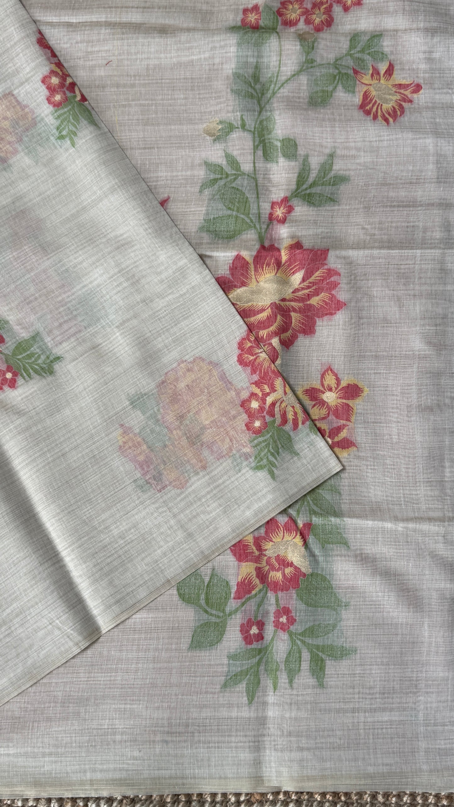 Pure Khadi Handloom Cotton Saree – Borderless Red with Orange & Red Floral Weave