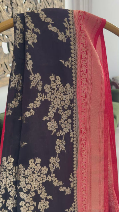 Georgette Silk Crushed Banarasi Saree – Black with Red Border