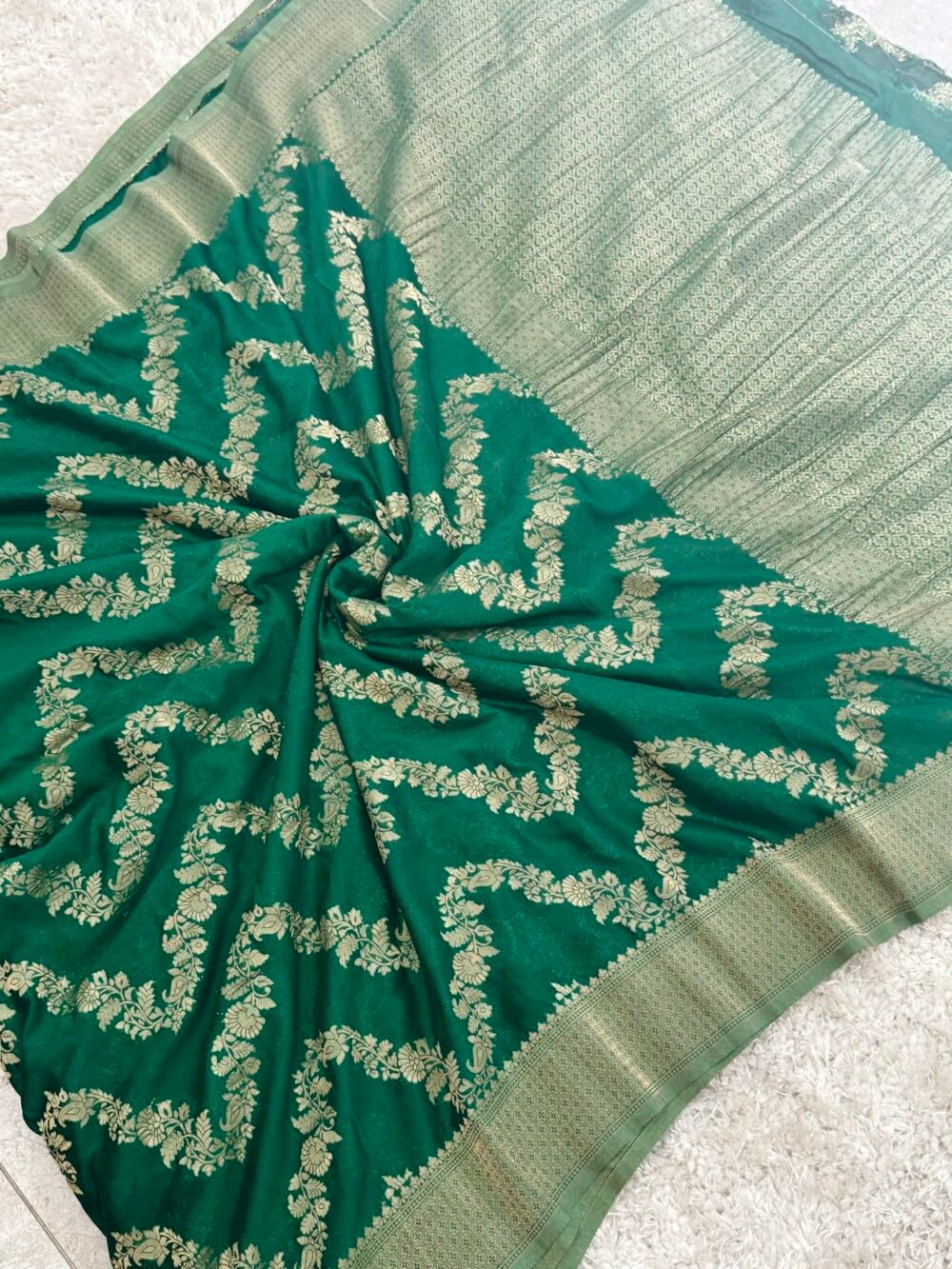 Pure Georgette Silk Banarasi Saree - Green - Image 6