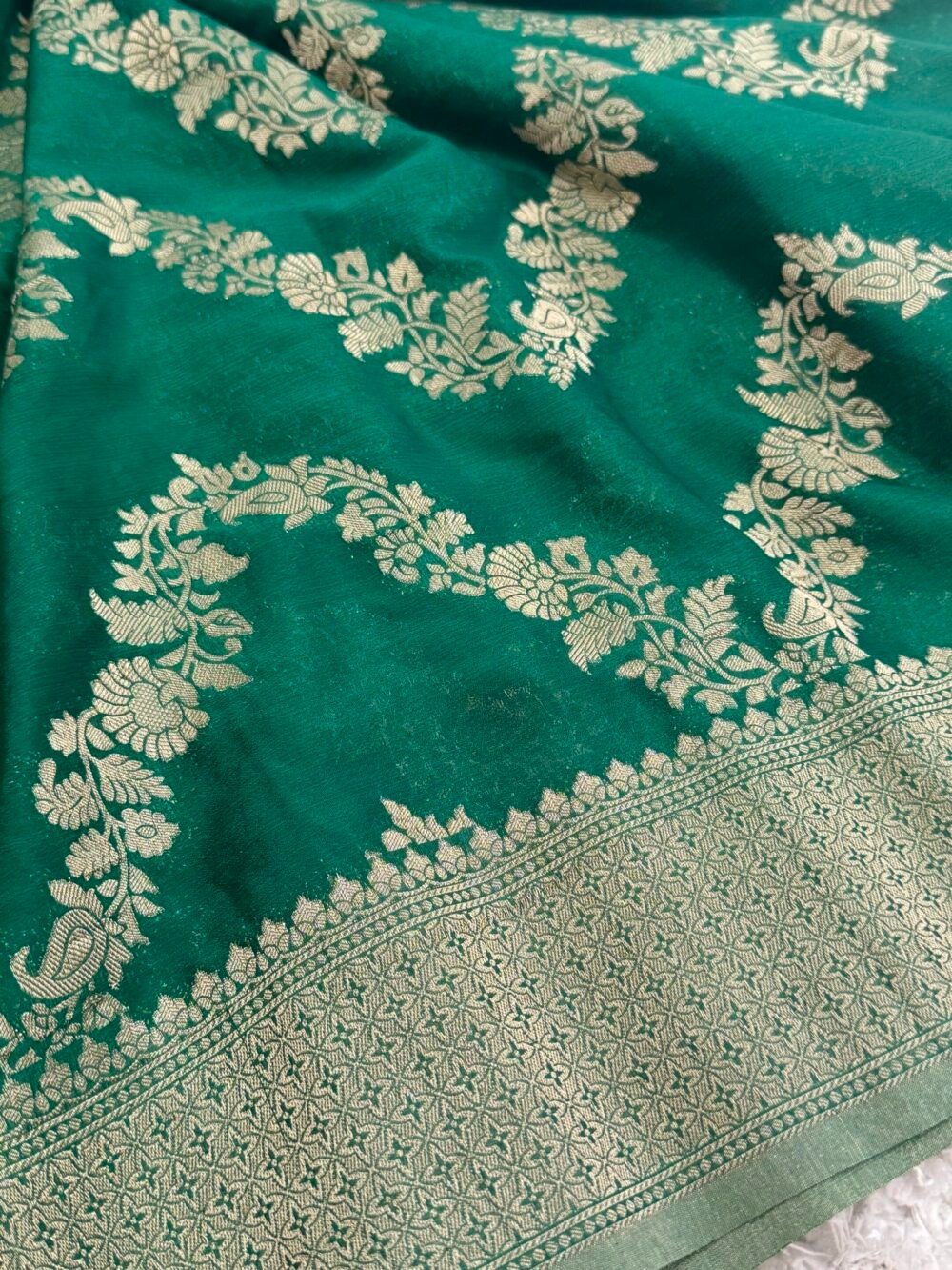 Pure Georgette Silk Banarasi Saree - Green - Image 7