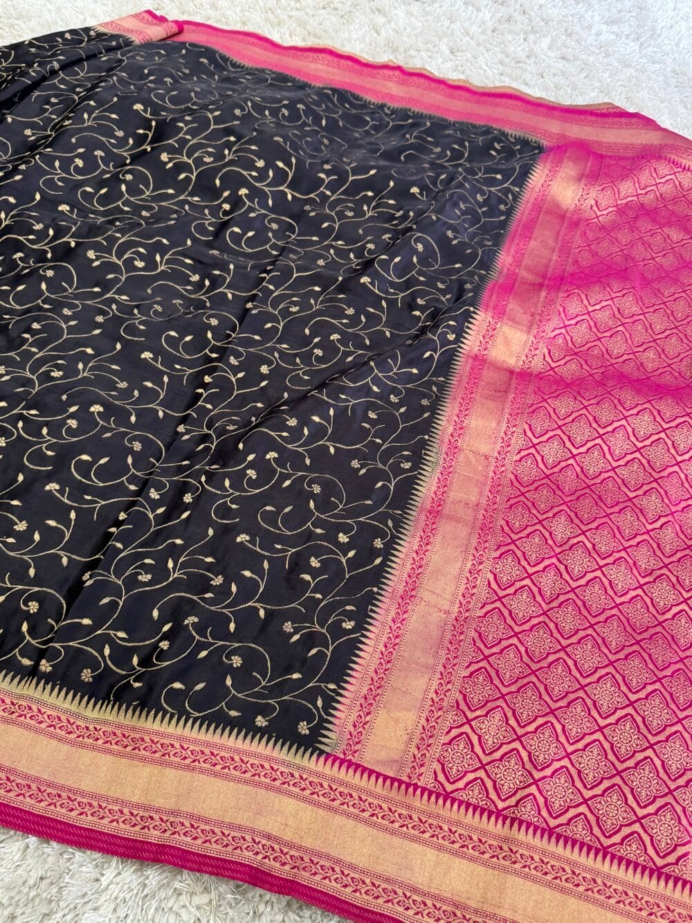 Pure Satin Silk Banarasi Saree - Black and Hot Pink - Image 12