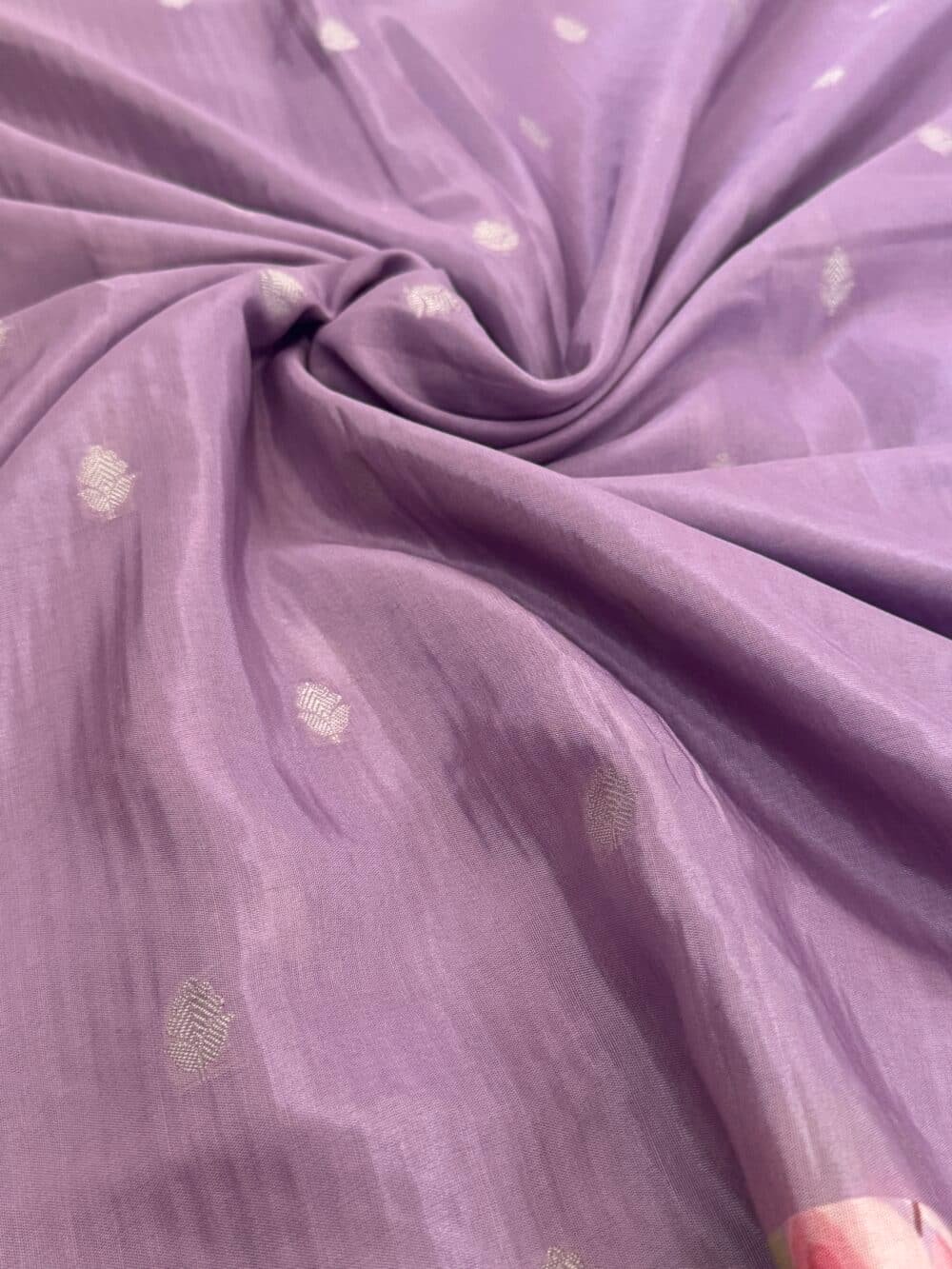 Pure Crepe silk saree - Lavender- Floral - Image 4