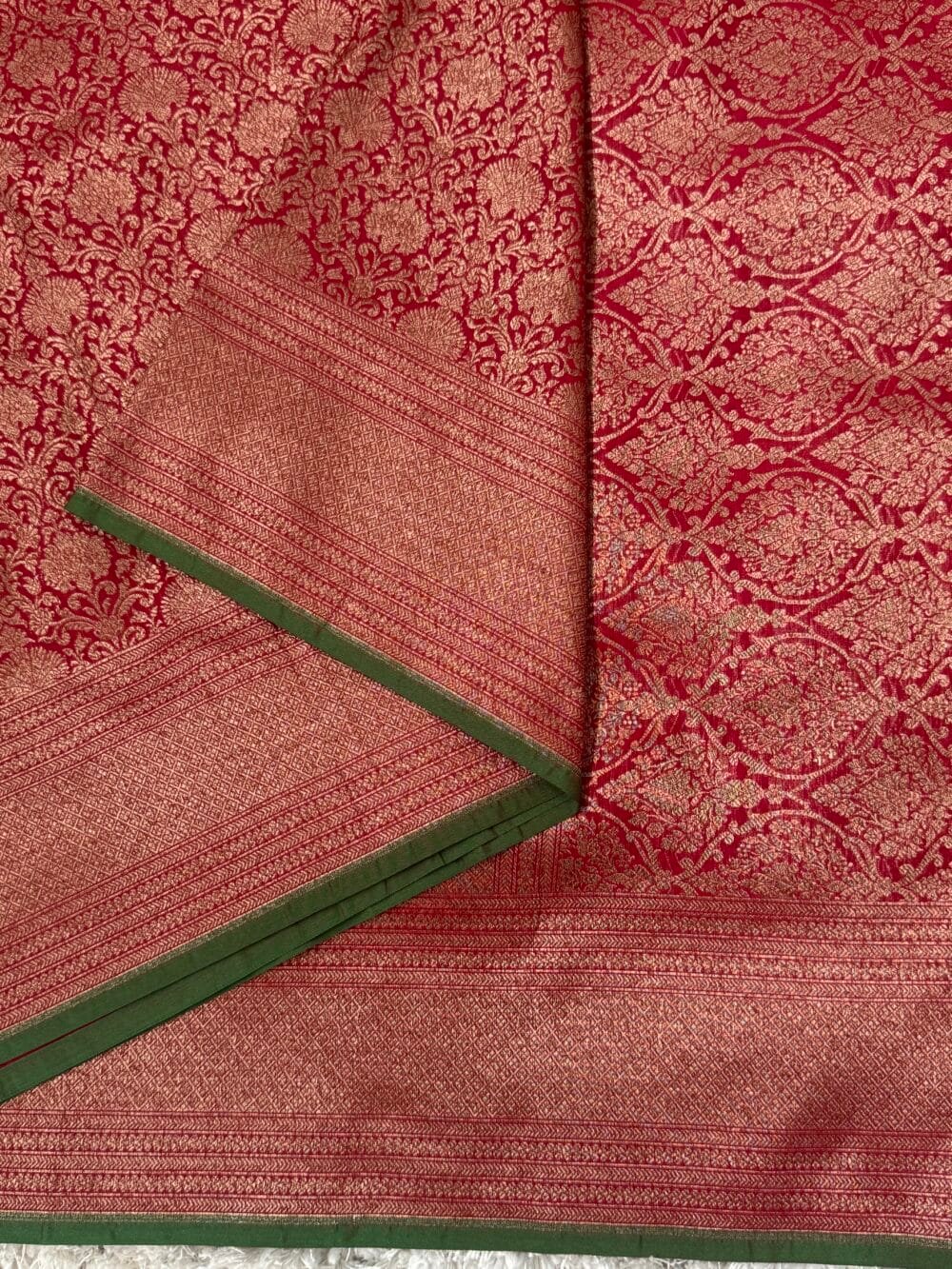 Pure Handloom Banarasi silk saree - Maroon - Image 9