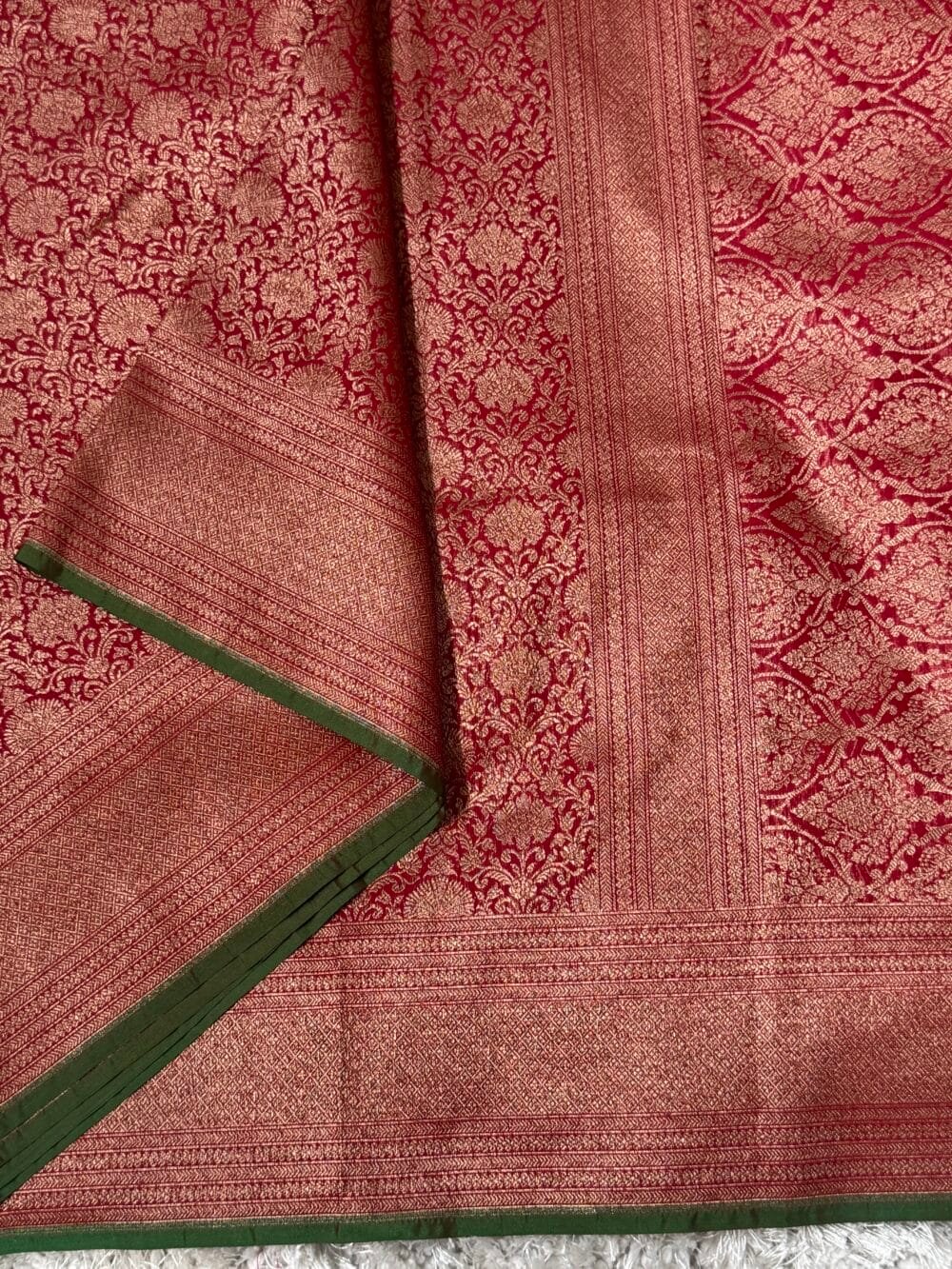 Pure Handloom Banarasi silk saree - Maroon