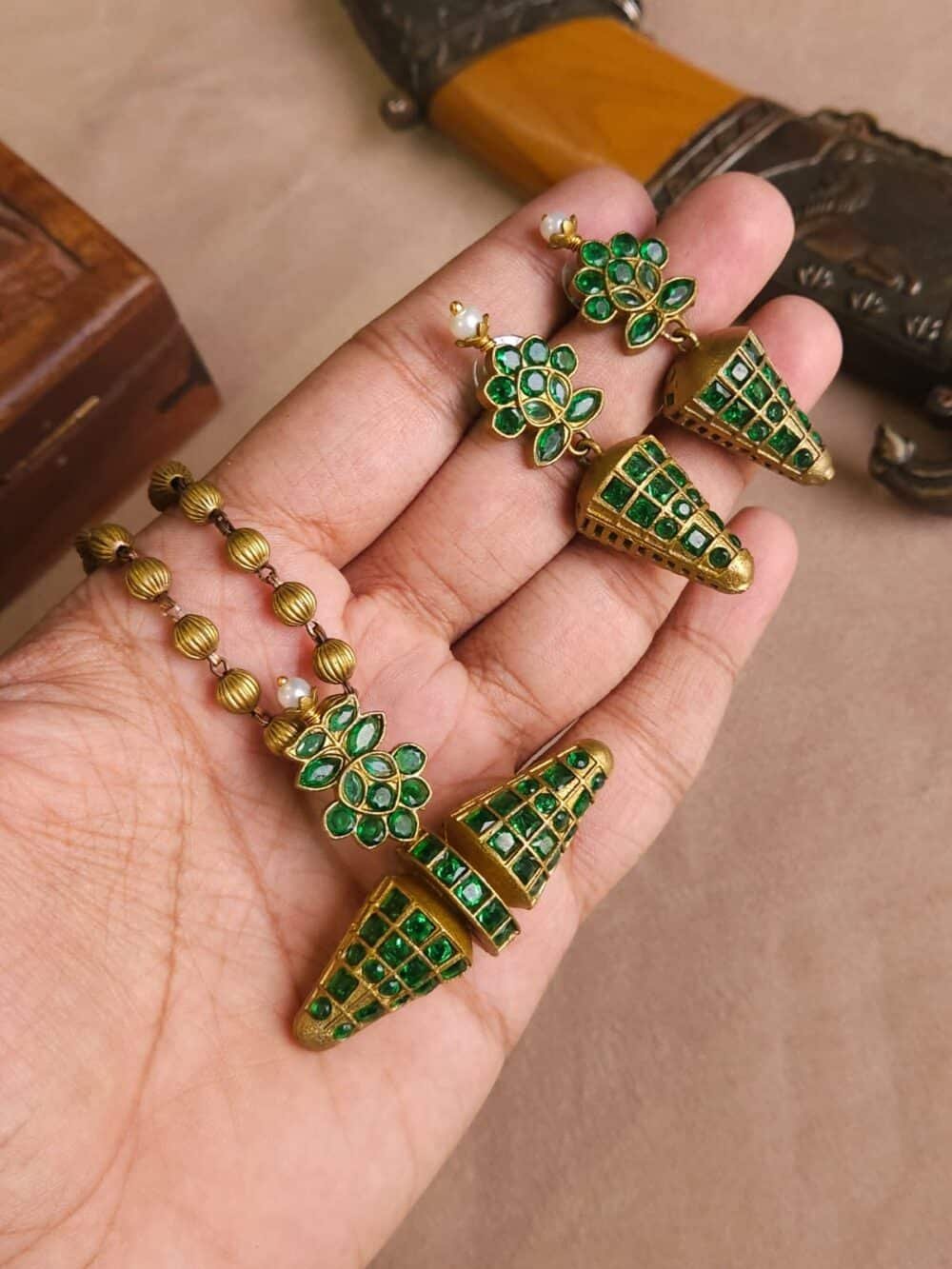 Long pendant necklace in gold tone - Multicolor - Image 3