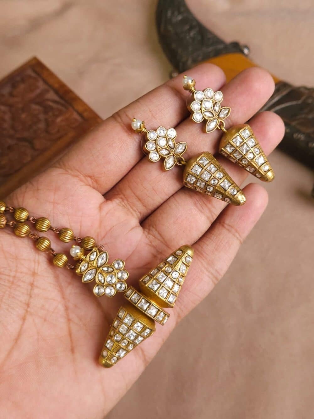 Long pendant necklace in gold tone - Image 2