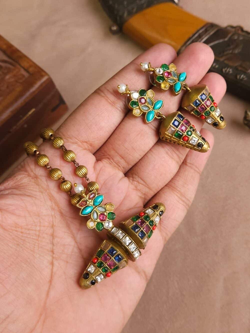 Long pendant necklace in gold tone - Multicolor