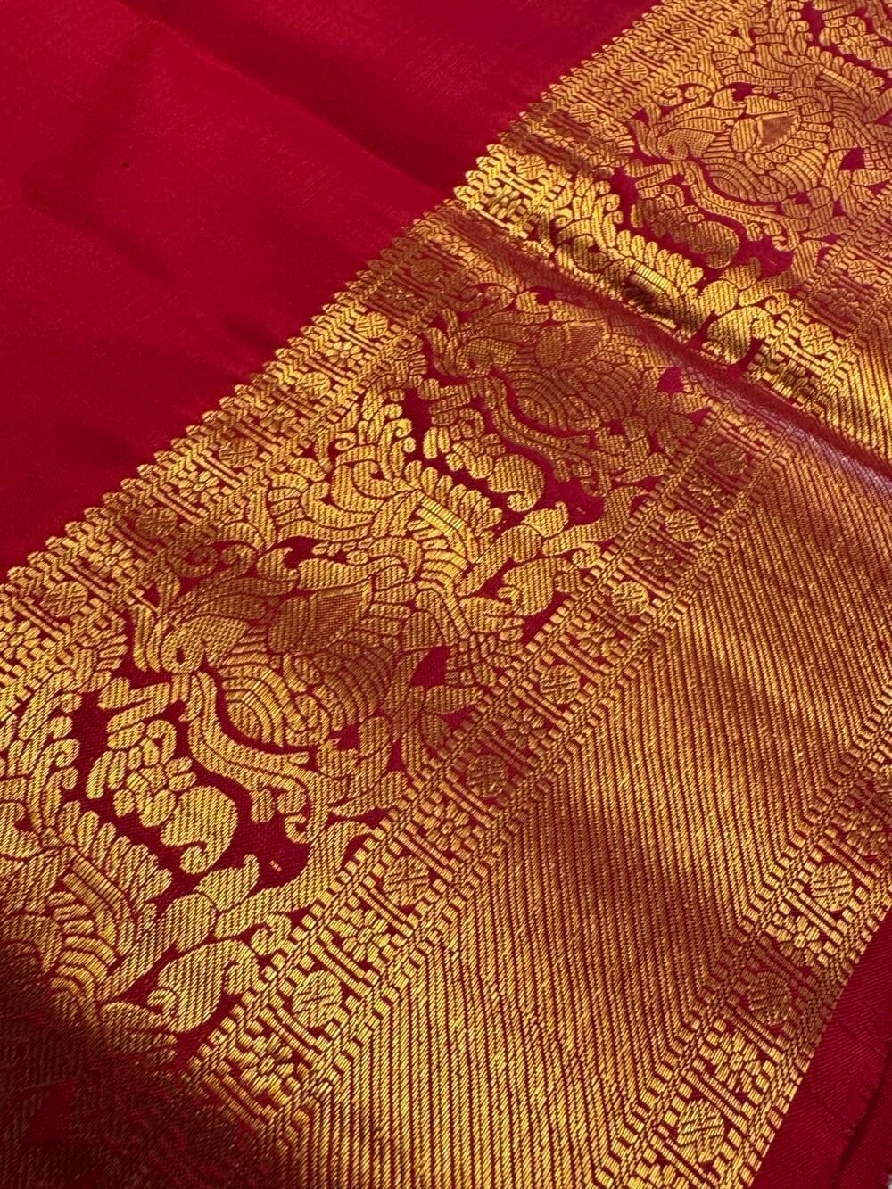 KANJIVARAM PURE SILK SAREE in DEEP RED - Image 5