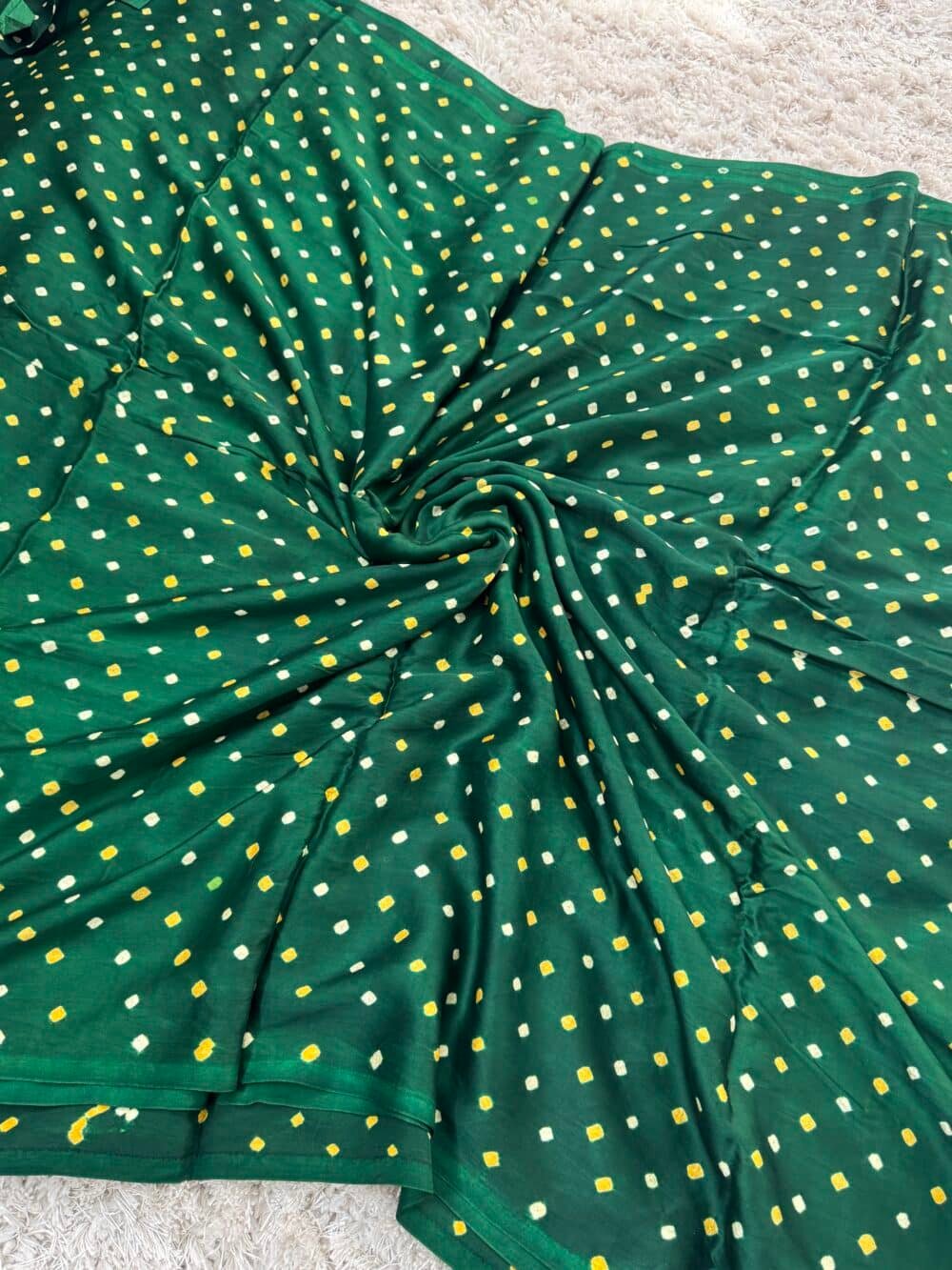Pure Gajji Silk With Bandhini & Bandhej Zari pallu - Bottle Green - Image 3